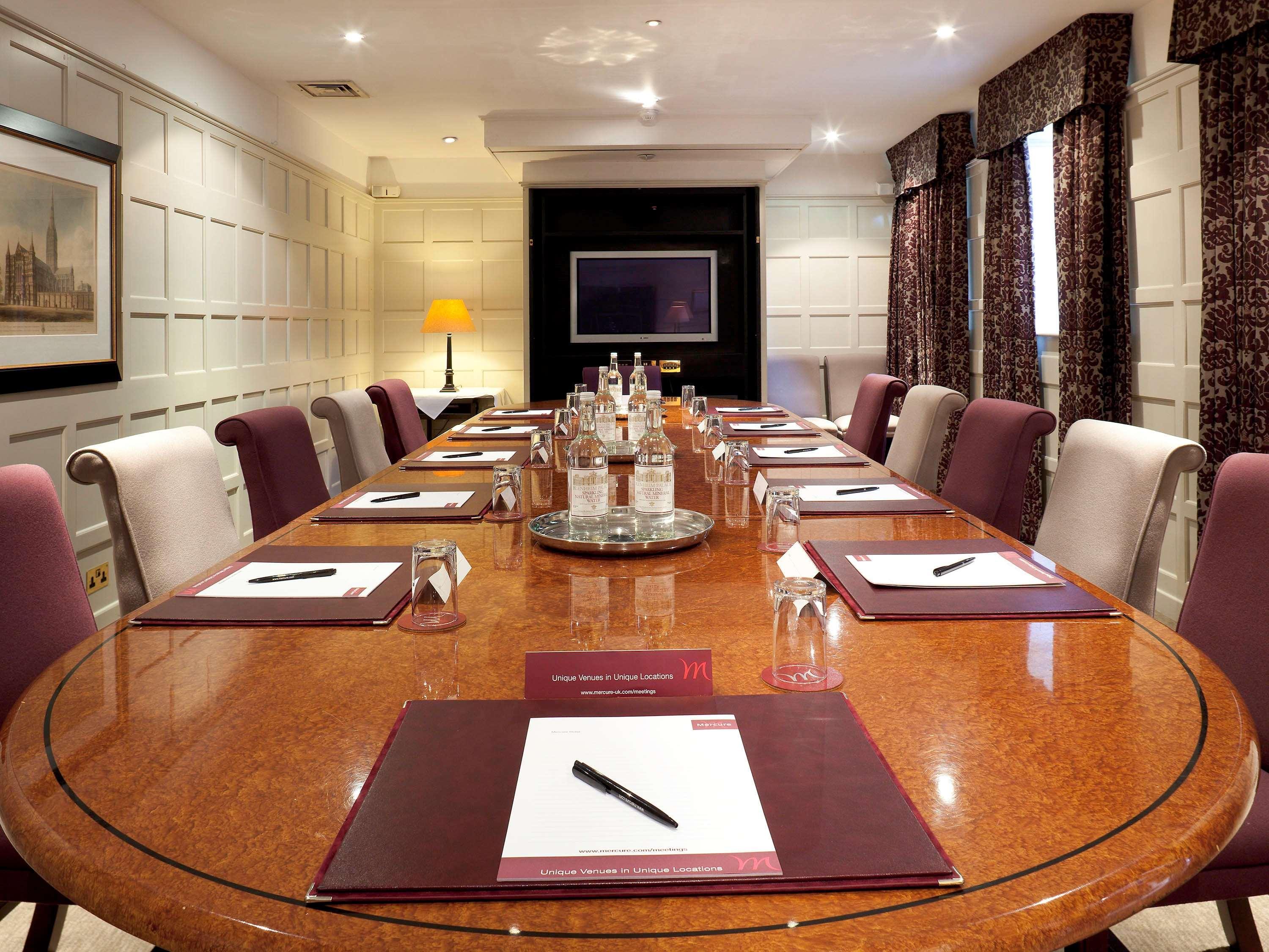 Mercure White Hart & 4* Salisbury