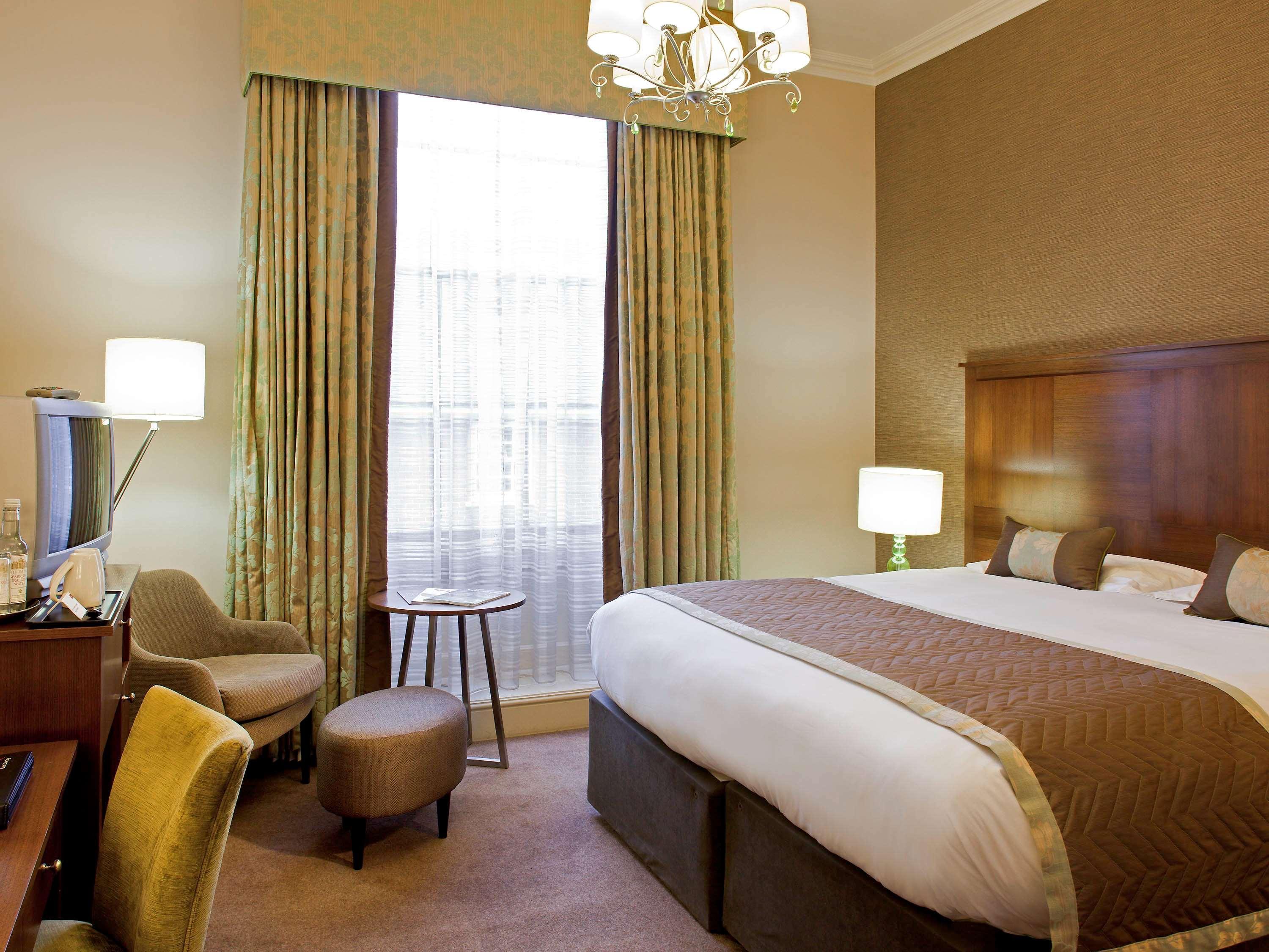 Mercure White Hart & Hotel 4*