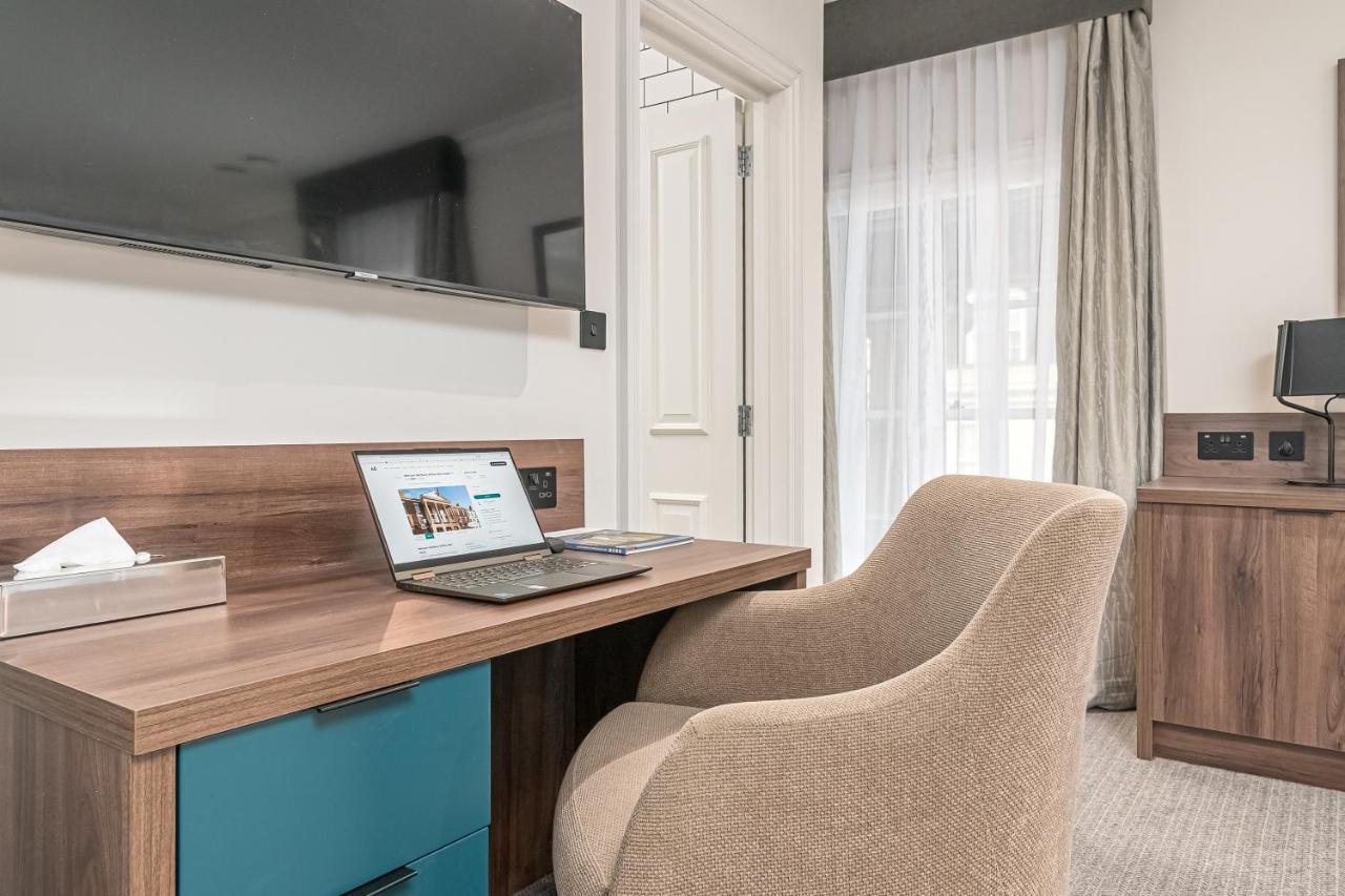 Mercure White Hart & 4* Salisbury