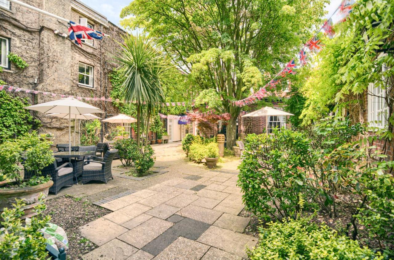 Mercure White Hart & 4*