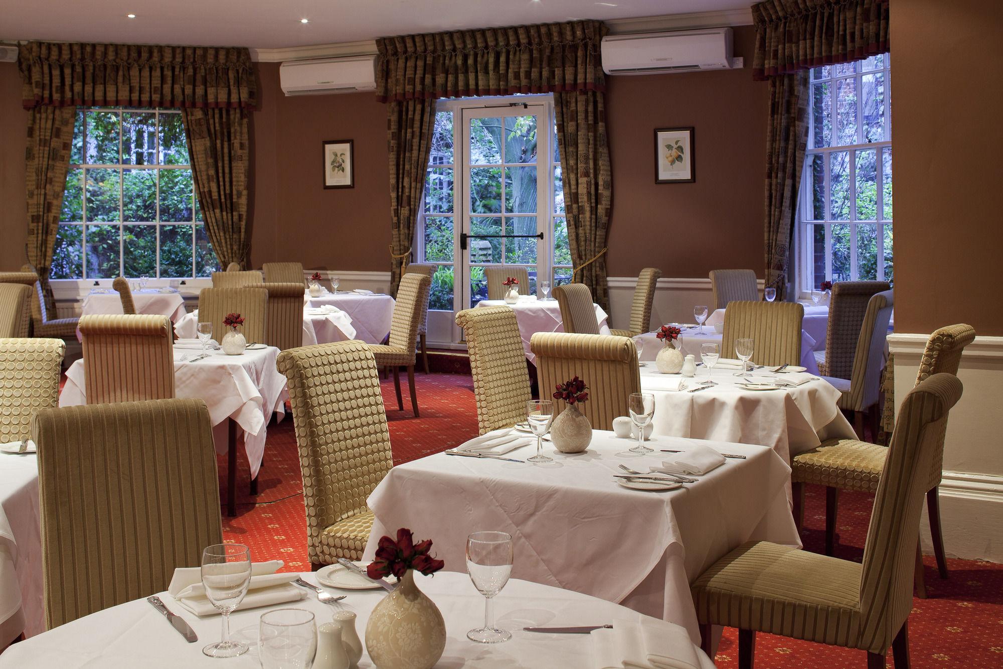 Mercure White Hart & Hotel 4*