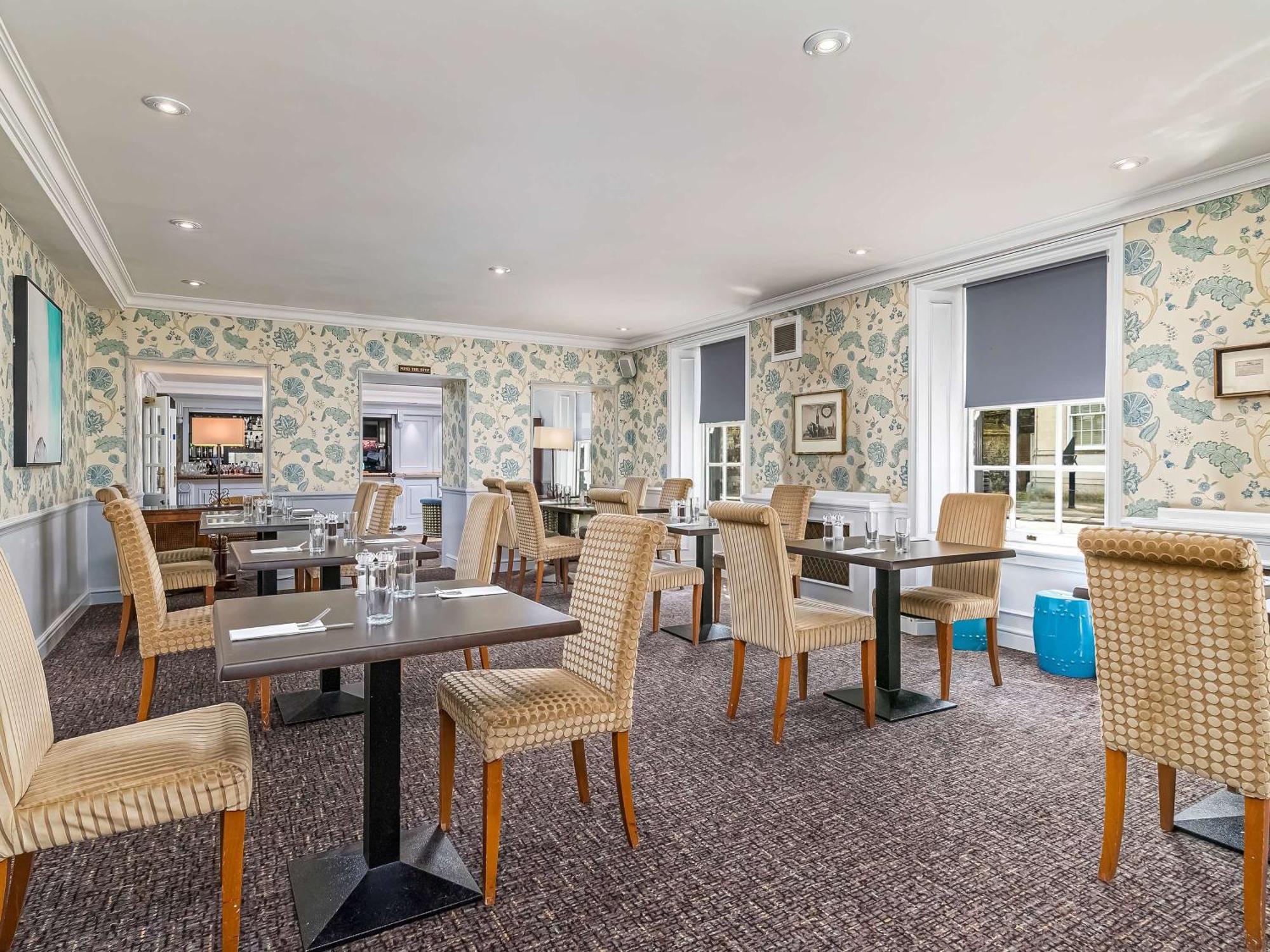 Mercure White Hart & 4* Salisbury