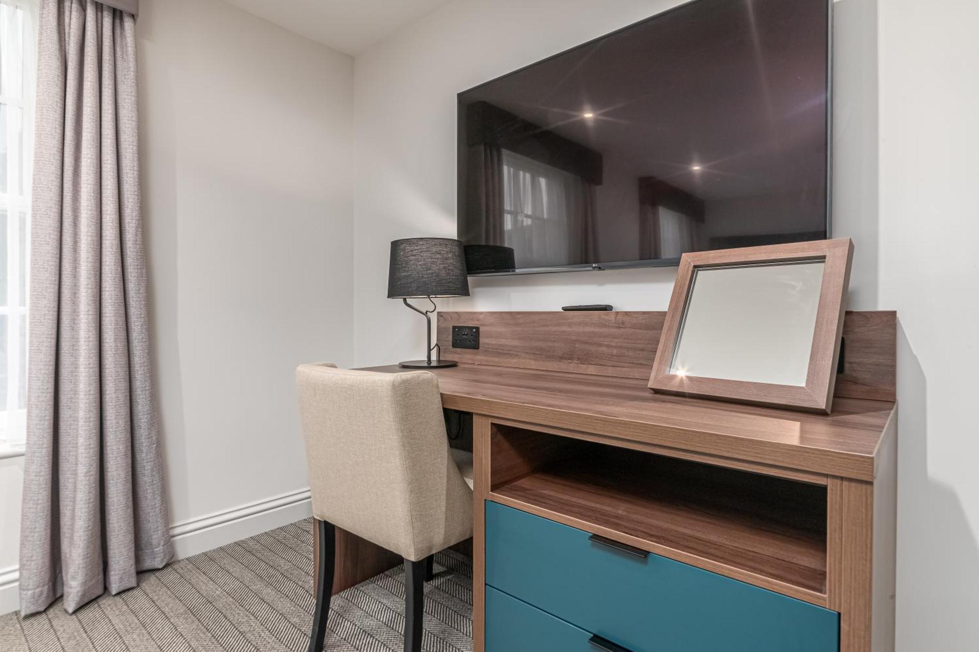 Mercure White Hart & Hotel 4*
