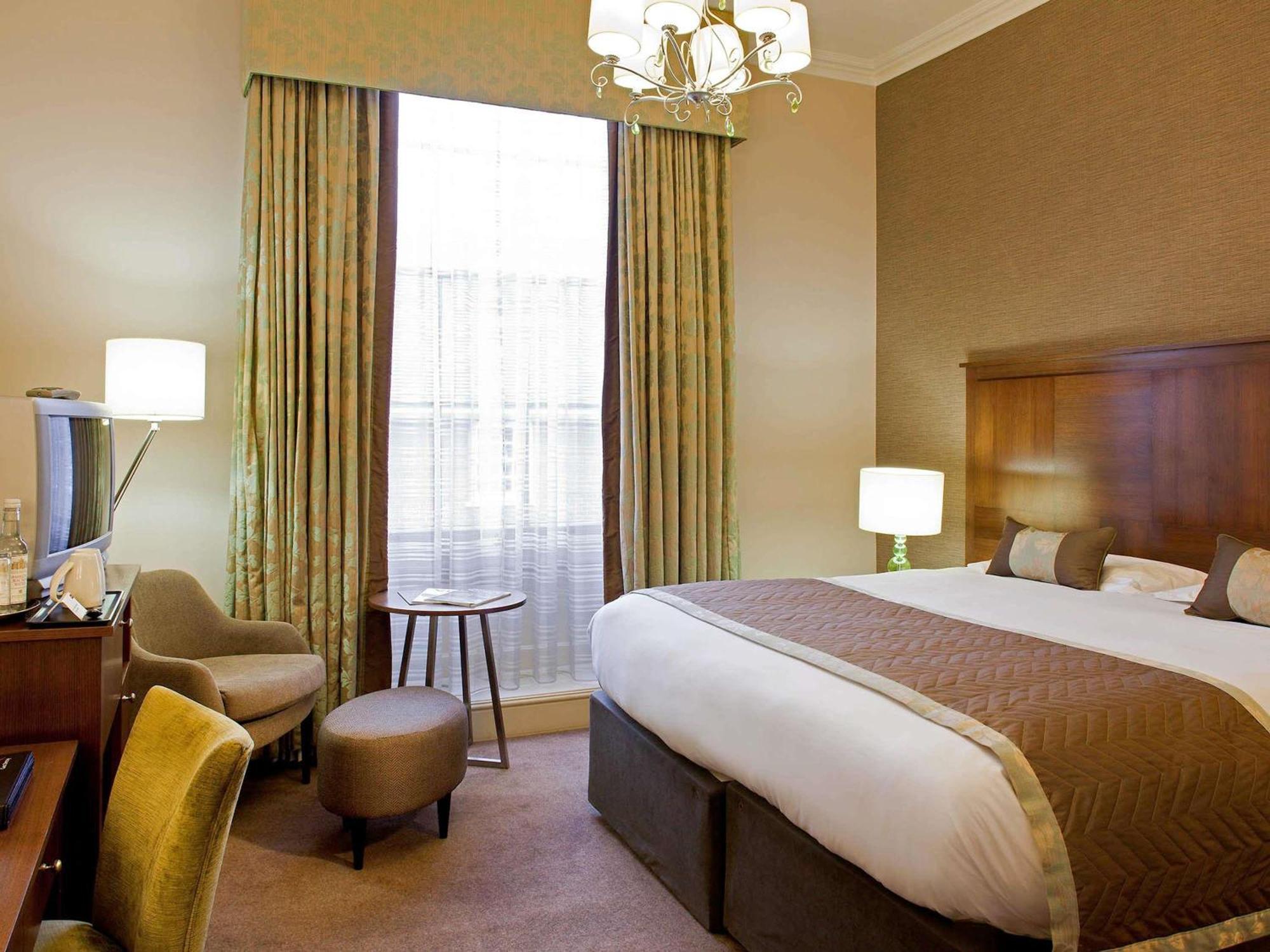 Mercure White Hart & Hotel 4*